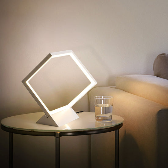 Simple modern bedroom bedside lamp